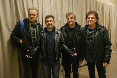#colectiv-noua ne pasa, holograf si nelu brindusan