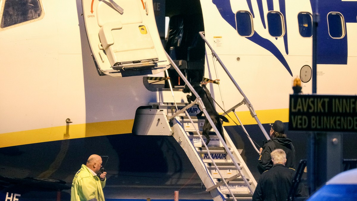 O aeronavă Ryanair care venea de la Berlin a depășit marginea pistei