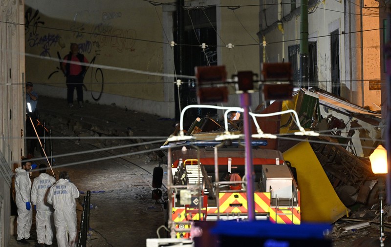 Ce a provocat accidentul de funicular din Lisabona, tragedie în care au murit 17 oameni: „Au fost respectate toate protocoalele necesare”