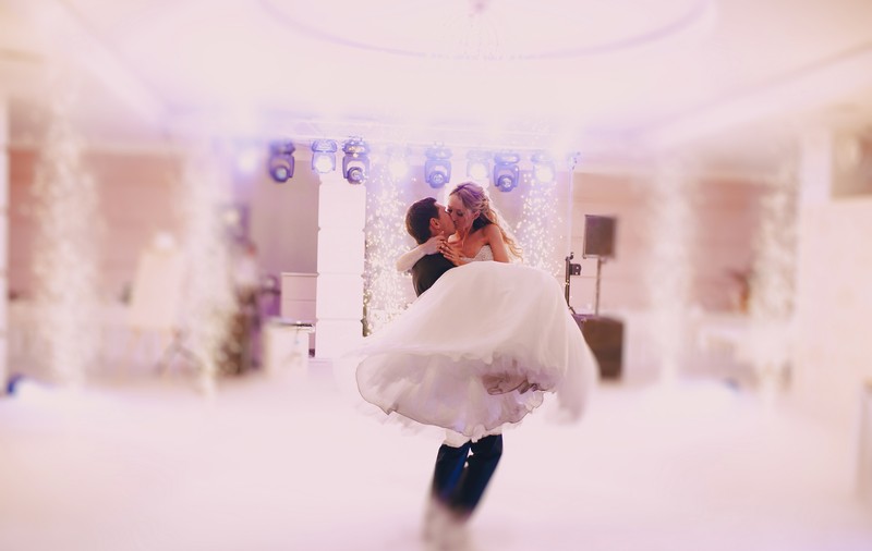 10 sfaturi pentru miri, de la un wedding planner cunoscut: „Obligatoriu de un plan de rezervă”
