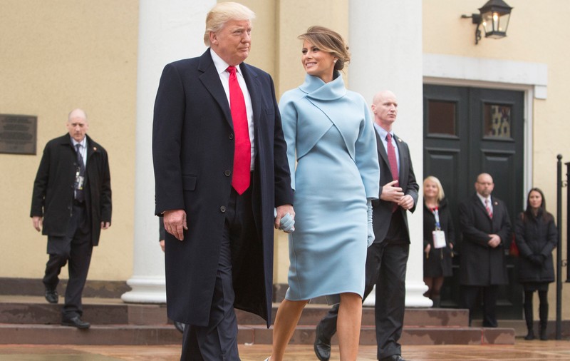 Melania Trump i-a mulțumit Pamelei Anderson pentru haina de blană ecologică