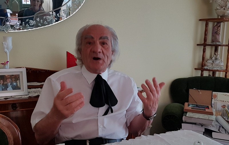 Leon Dănăilă: "Sunt cel mai sărac medic din lume. Am trecut prin toate: cerșetor, neurochirurg, academician, acum senator"