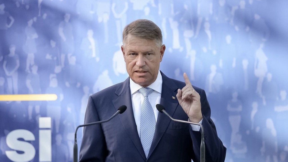 VIDEO Iohannis îi recheamă în țară pe ambasadorii Dan Mihalache și Adrian Cioroianu. 26 de diplomați schimbați în ultimele zile