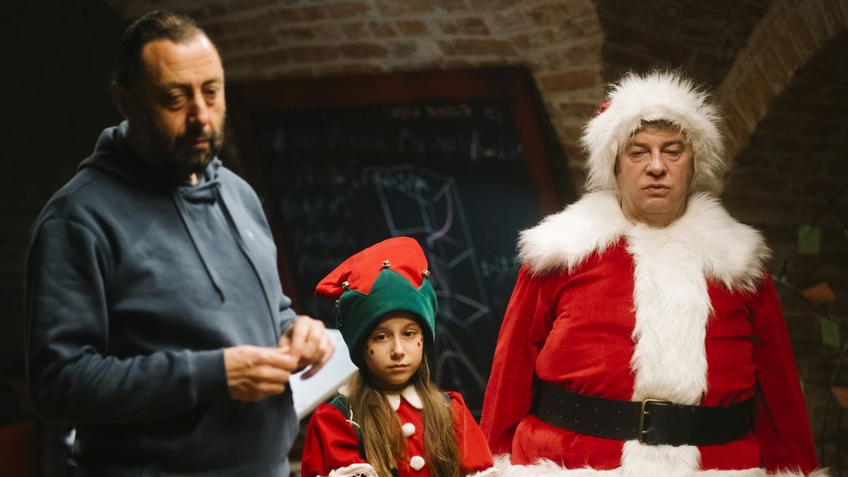 Jesus del Cerro, Anastasia Haiducu și Pavel Bartoș la filmările pentru „Crăciun cu Ramon”