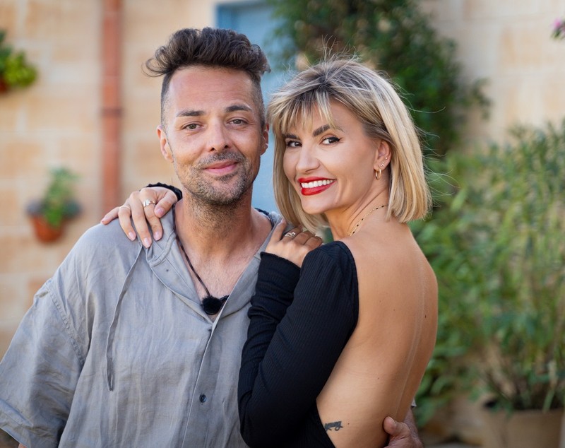 Cum își caracterizează Tudor Ionescu de la Fly Project soția la 10 ani de la nuntă: „Suportul meu”