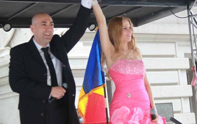 Romeo & Julia Saleno, cântă duminică la New York, pe o renumită scenă din Central Park