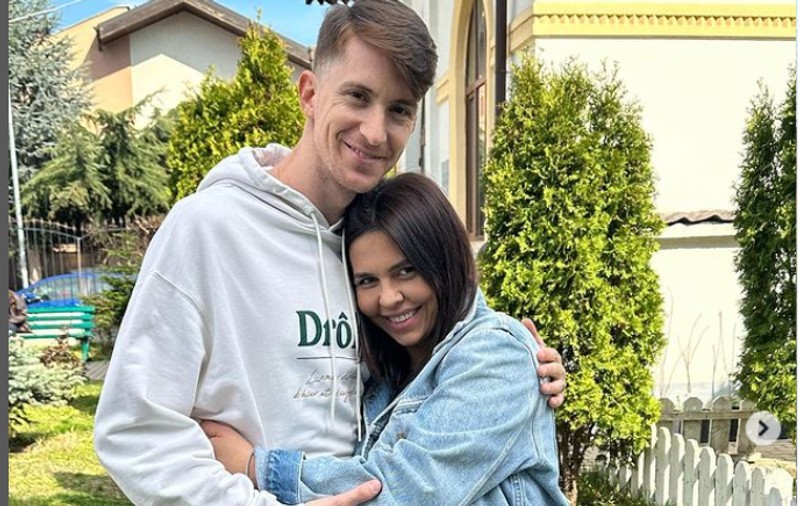 Andreea Popescu, fosta dansatoare a Deliei, a născut al treilea copil. Prima imagine cu băiețelul ei, Alexie