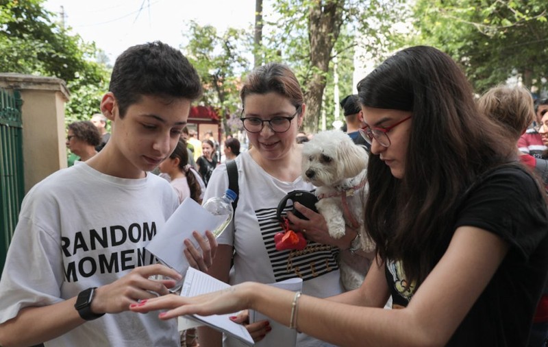 Un elev din Bihor a luat nota 2,80 la Evaluarea Națională, iar după contestație a avut 8,70. Reacția lui Cîmpeanu