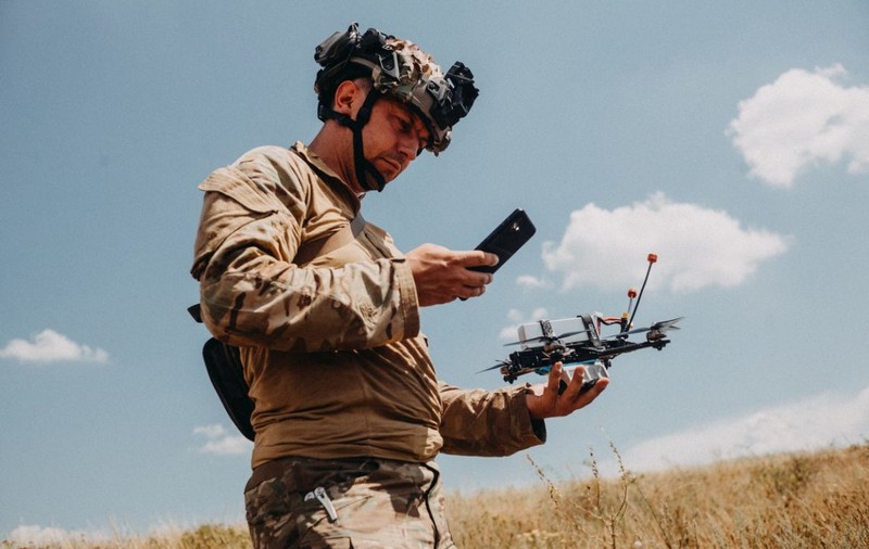 Aproape șase milioane de euro s-au strâns în trei zile într-o campanie lansată de Ucraina pentru cumpărarea de drone