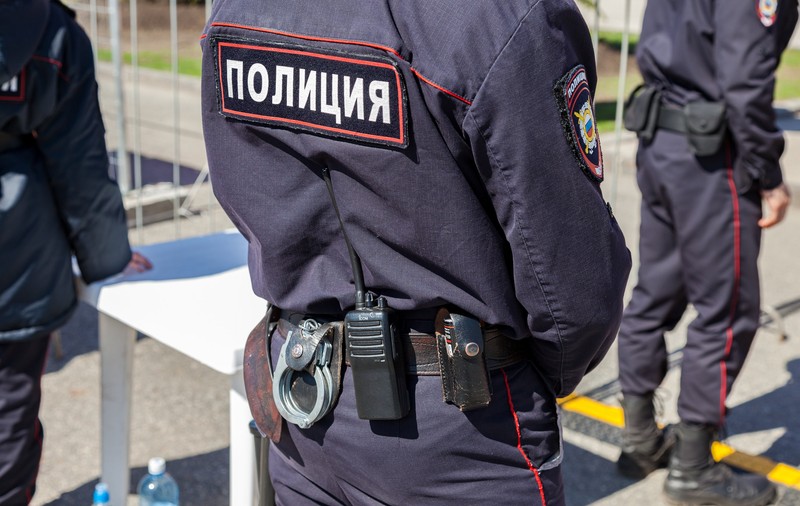 Rușii au ajuns să fie arestați și pentru cărțile pe care le citesc: 11 jurnaliști și activiști au fost percheziționați acasă și ridicați
