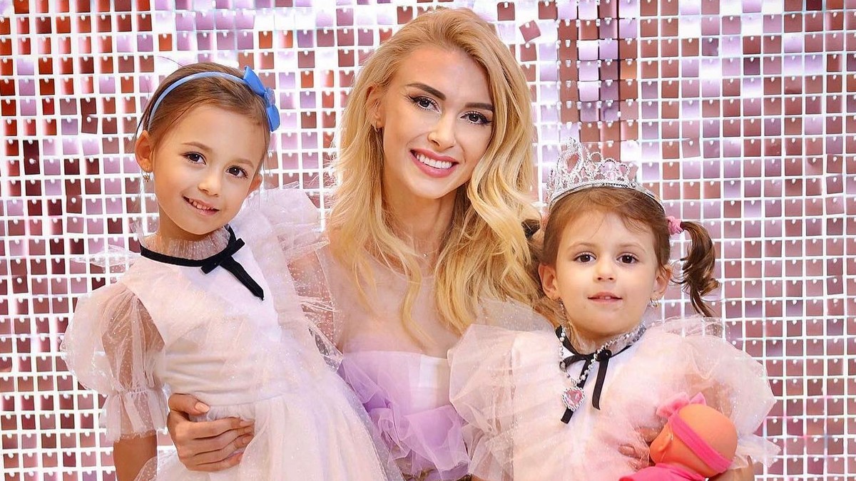 Andreea Bălan și fetele