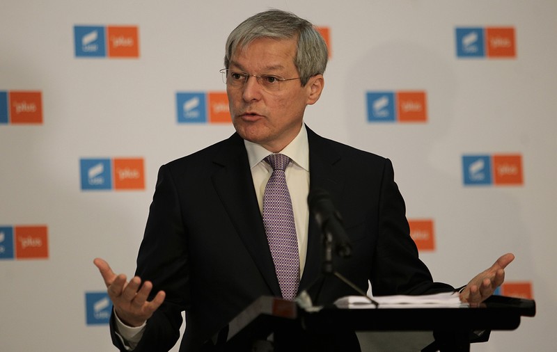 Dacian Cioloș cere votul Parlamentului pentru miniștrii respinși în comisii. „Să treacă peste orgolii politice”