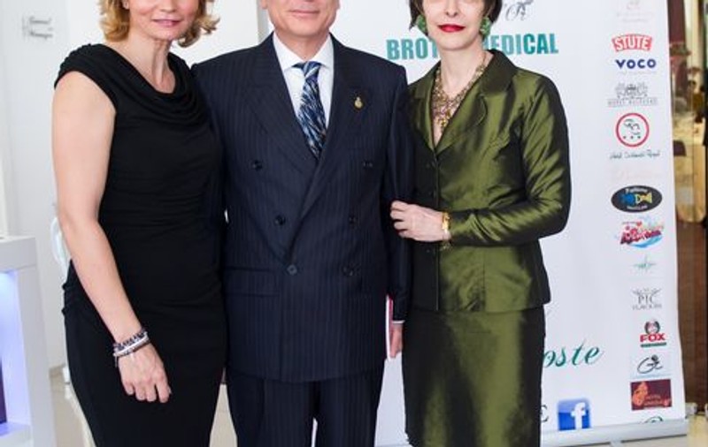 Prințul Paul al României și Prințesa Lia, premiați de Denisa Tănase de la Bambi | FOTO
