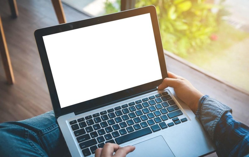 Cele mai bune laptopuri pe care le poți cumpăra de Black Friday 2020