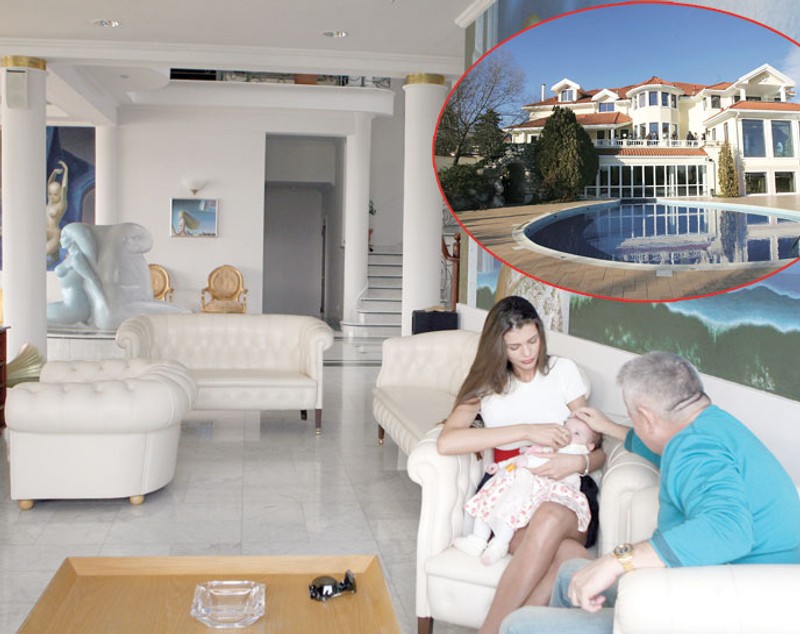 Cum arăta apartamentul în care a locuit Monica Gabor la Bacău. Acum se lăfăie în lux | FOTO