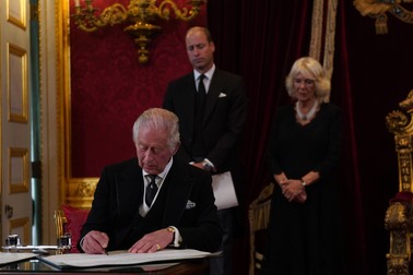 Regele Charles al III-lea a citit şi semnat Proclamaţia | Foto: Profimedia