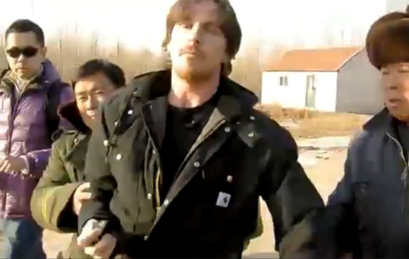 Christian Bale, agresat în China după ce a încercat să viziteze un activist | VIDEO