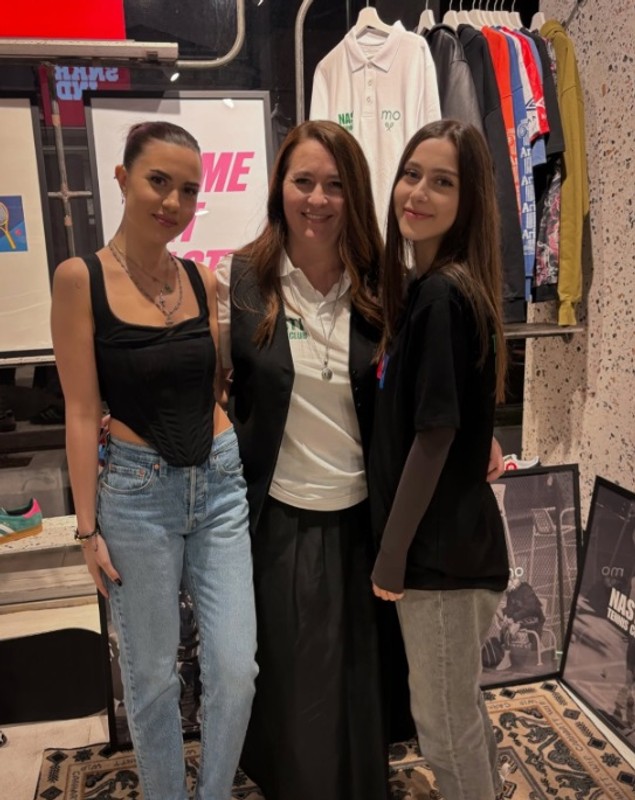 Ilie Năstase și Amalia, fosta soție, față în față la evenimentul fetei lor Alessia. Tânăra a lansat o colecție de haine dedicată tatălui ei