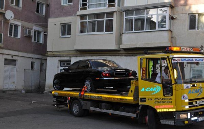 URMĂRIRE CA-N FILME şi SPECTACOL ÎN FAŢA POLIŢIŞTILOR. Cursa nebună a unui şofer din Botoşani