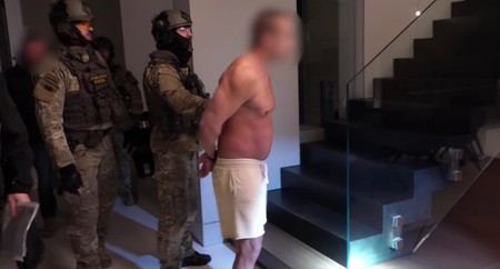 Interlopul miliardar maghiar, arestat în propria vilă. Foto: NAV
