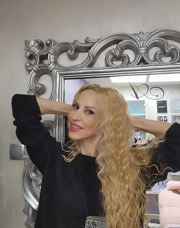 Anca Neacșu s-a prezentat din nou la tribunal pentru a divorța, însă în zadar. Soțul ei refuză să vină în instanță. „Eu nu am vrut să fiu liberă”