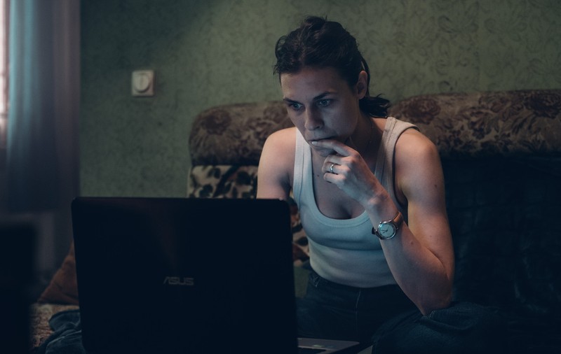 „Subteran”, cel mai nou serial românesc de la Netflix, e disponibil pe platformă