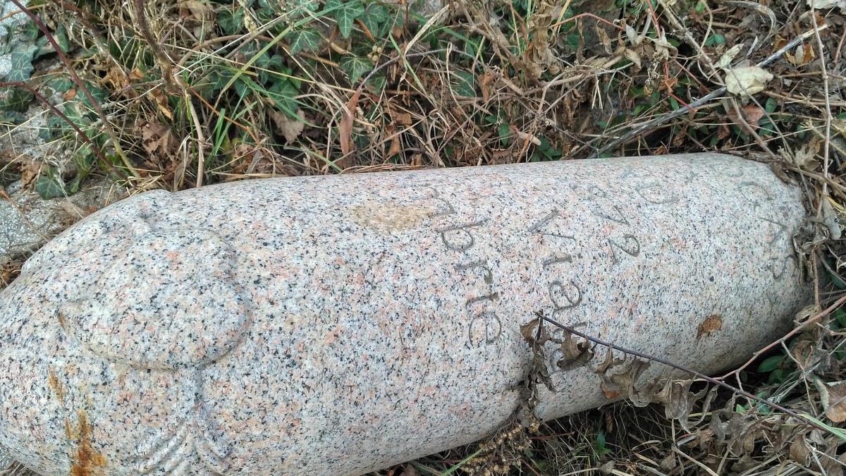 Cum a cinstit un ploieștean memoria nevestei care-l înșela