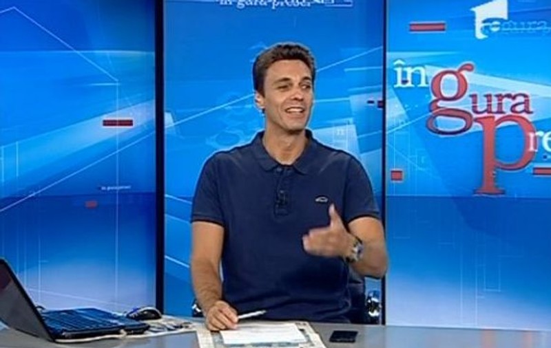 Mircea Badea, făcut KO de Carmen Brumă! Vezi ce i-a făcut "topmodela" în farmacie | VIDEO
