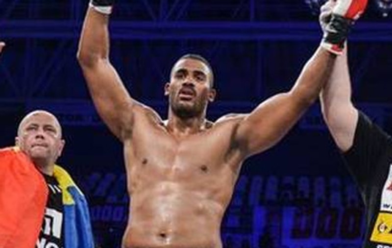 Benny Adegbuyi se bate în Surinam pentru TOP 10! Vezi ce luptător de top va întâlni uriaşul