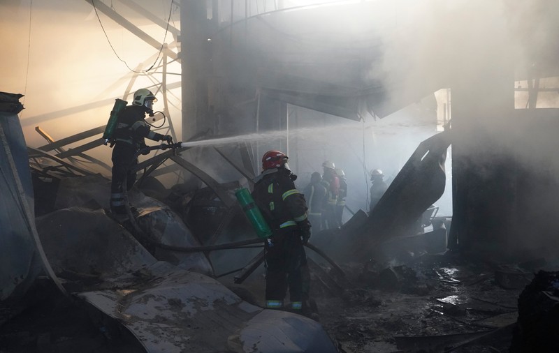 Război în Ucraina, ziua 827 | Ucrainenii au lovit patru nave rusești de patrulare în Crimeea. Atac cu bombă ghidată în Harkov