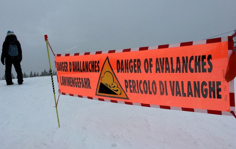 Șase persoane au fost ucise de o avalanșă lângă Mont Blanc