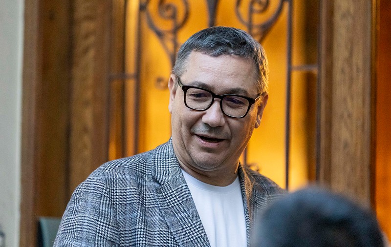 Victor Ponta a primit în instanță, ca despăgubiri, o sumă de zece ori mai mică decât cerea pentru achitarea din Dosarul Turceni-Rovinari. Cu cine va „împărți” banii fostul premier