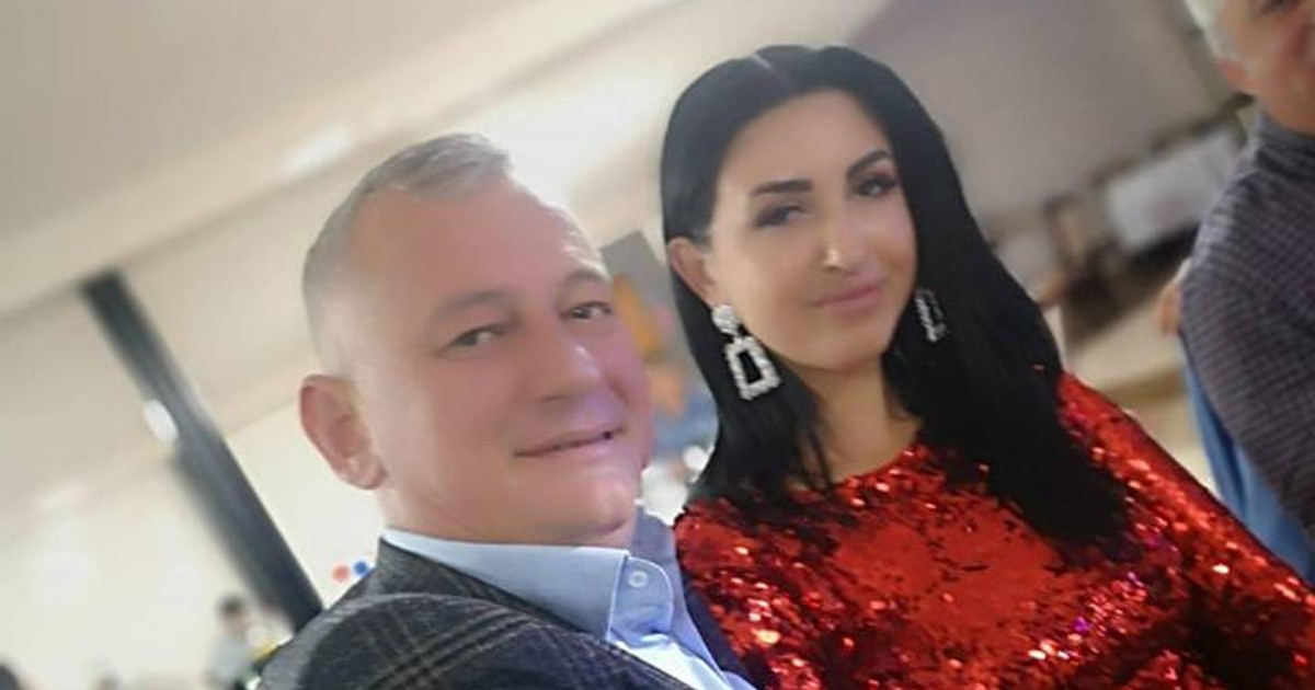 Mirela de la Insula Iubirii, la ziua de naștere a fiicei iubitului ei. Senzuală într-o rochie scurtă și roz | FOTO