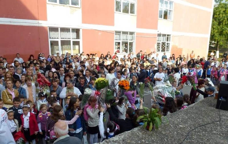 Victor Ponta: "Clasa pregătitoare, o harababură. Lucrurile trebuie să revină la normal"