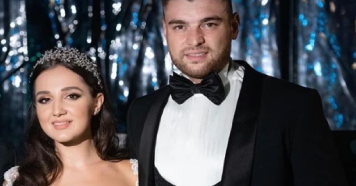 Teodora, fata cea mare a lui Becali, alături de Mihai Mincu, sotul ei, in ziua nuntii