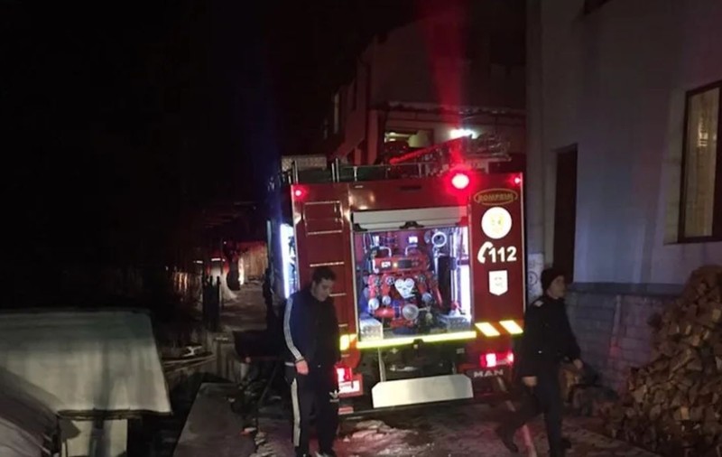 Zeci de oameni din Topoloveni au fugit în stradă, în ajun de Crăciun, după ce o explozie a zguduit un bloc de garsoniere