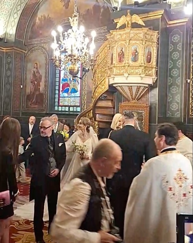 Mihai Albu și Elena Nechifor s-au căsătorit religios. Imagini de la petrecerea de nuntă, care a avut loc la restaurantul unui hotel de lux din București