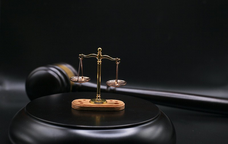 Ce salarii se câștigă în domeniul juridic. Cât câștigă un avocat, un procuror sau un judecător