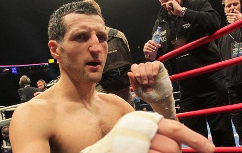 Spiritele se încing. Iată cum îl umileşte Carl Froch pe Bute!