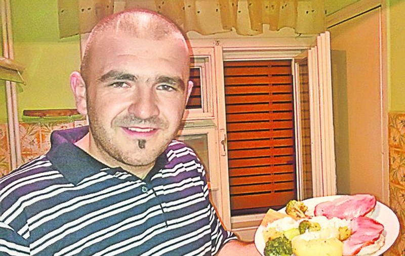 O reţetă pe zi / Piept de pui cu brânză, şuncă şi legume