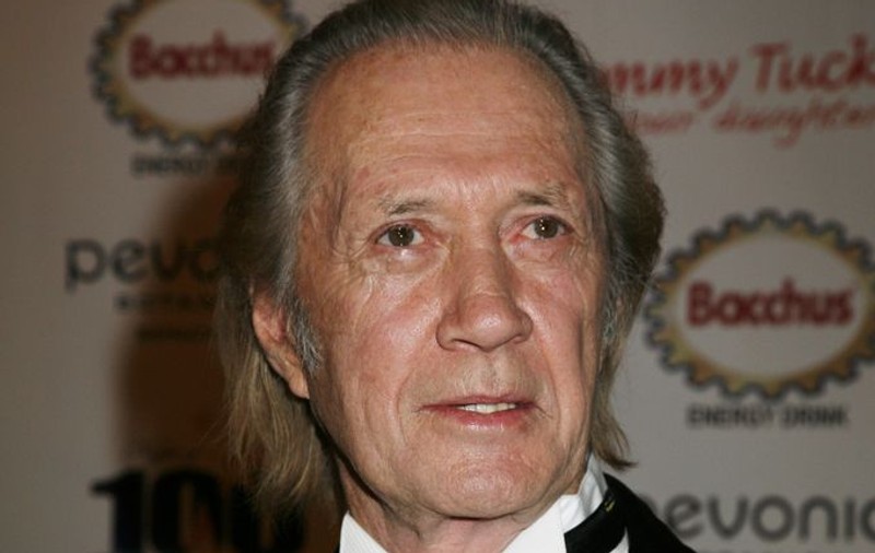 Actorul David Carradine, găsit mort la Bangkok