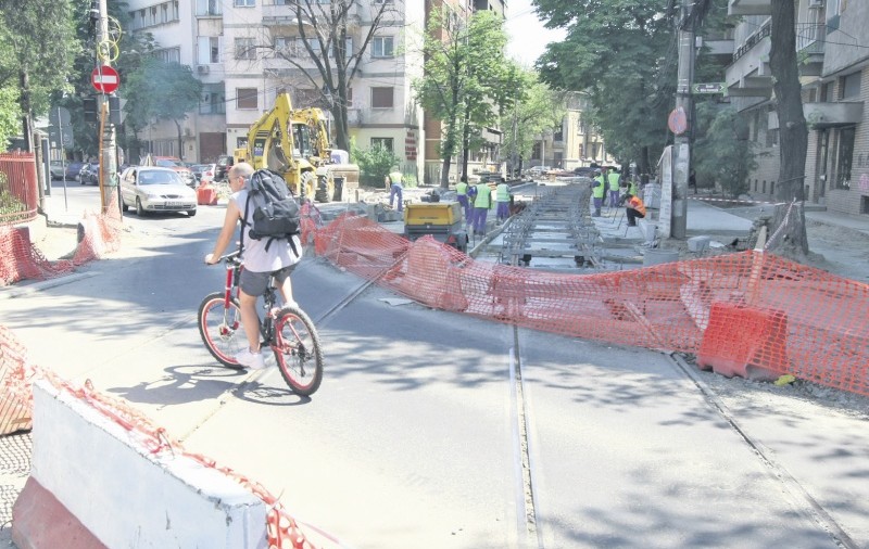 1 km de şosea costă 16.700.000 €