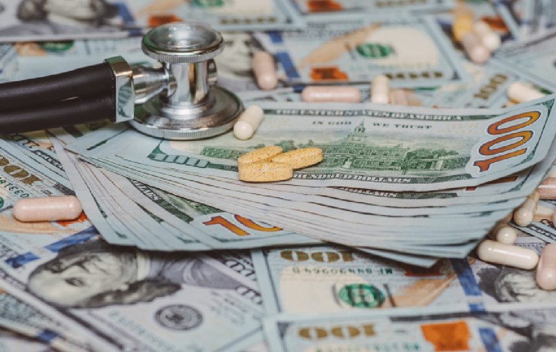 Jumătate din bugetul spitalelor din România se duce pe „influențe salariale”. Ce se întâmplă cu restul bugetului