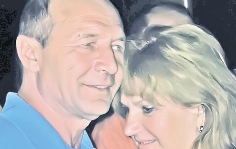 Întrebat dacă s-a întâlnit cu Udrea joi seară la Cotroceni, Băsescu a replicat: "S-a dus la vreun consilier, eu eram cu nevastă-mea la mare"