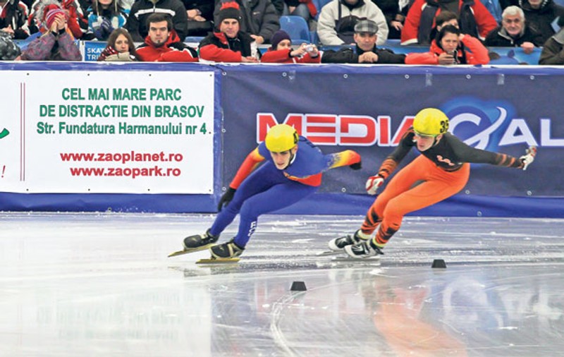 Imre are doar o pereche de patine! | Din lipsa banilor, medaliatul cu argint la 500 de metri short track la FOTE 2013 concurează cu echipamentul cu care se antrenează
