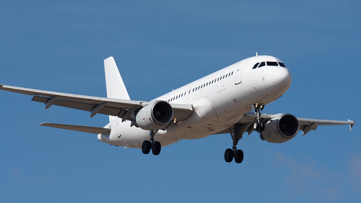 Un avion aflat în zbor. Imagine cu caracter ilustrativ. Sursă foto: Shutterstock