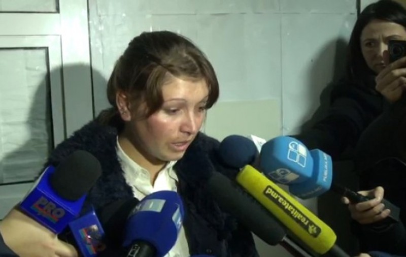O femeie care și-a înjunghiat soțul violent își va ispăși pedeapsa după ce își va crește fiica. Ce a decis instanța