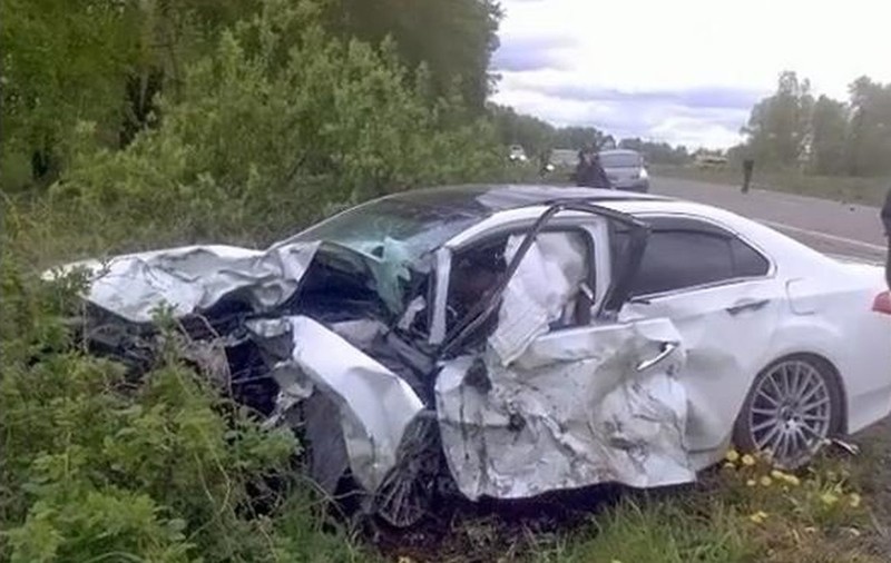 S-A ÎNTÂMPLAT ÎN Timiş! ACCIDENT NEBUNESC provocat de o ŞOFERIŢĂ FĂRĂ CARNET