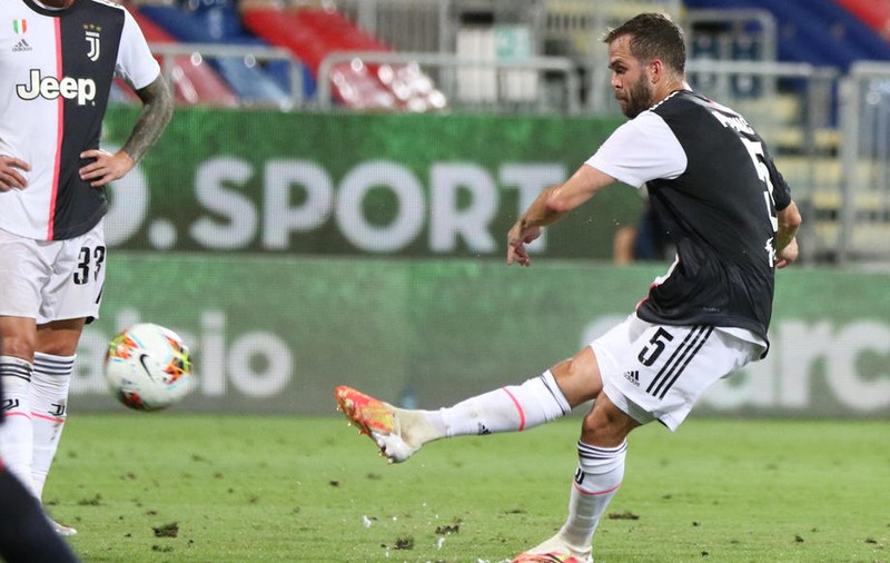 Prima reacţie a lui Miralem Pjanici, jucătorul lui FC Barcelona, după ce a fost depistat pozitiv cu coronavirus