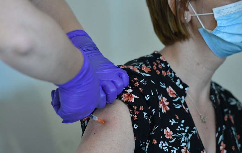 Pacienții imunocompromiși vor face 4 doze de vaccin, nu 3. Cum arată schema de imunizare în cazul lor